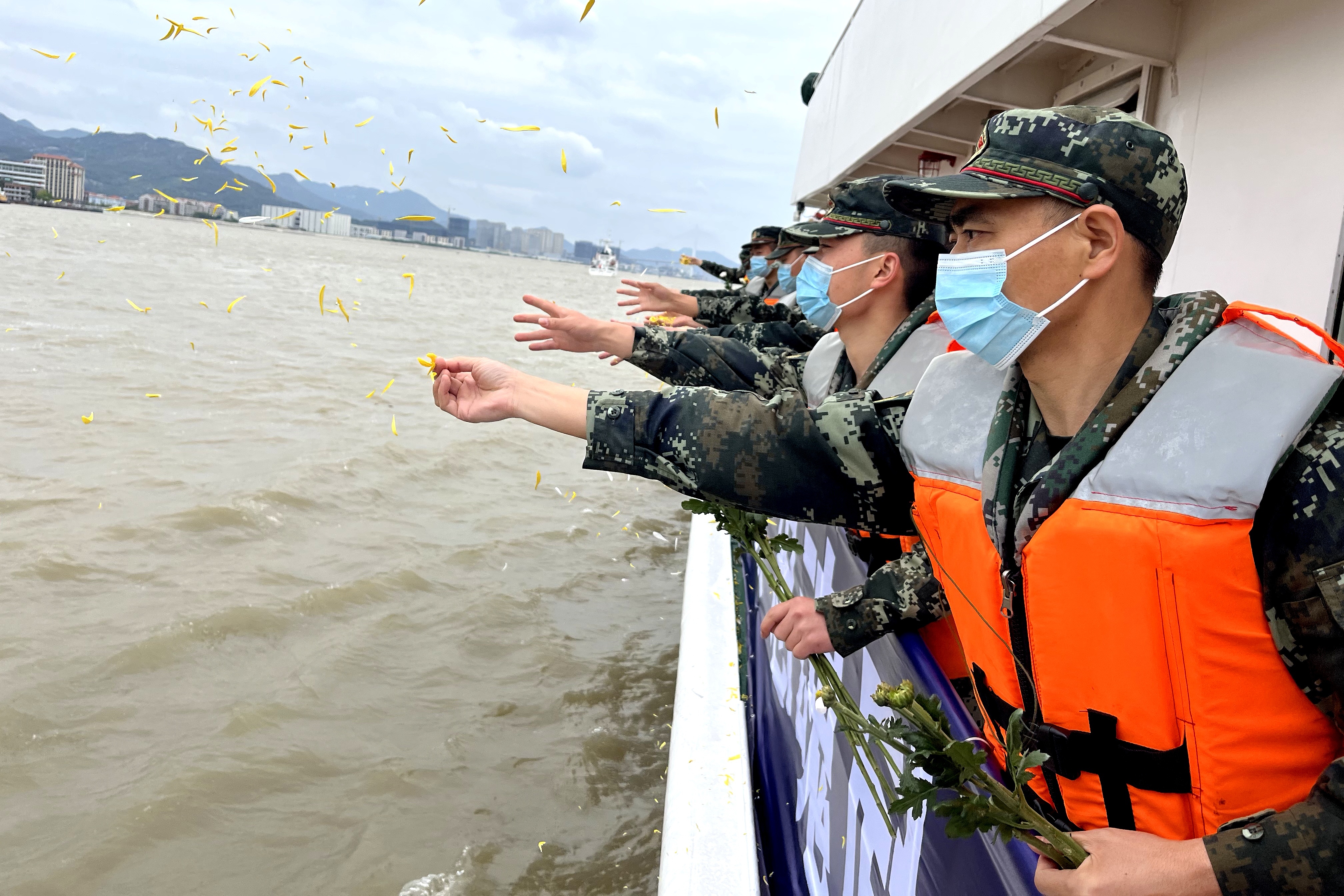 海上鳴笛、線上緬懷 福州海警多種方式祭英烈