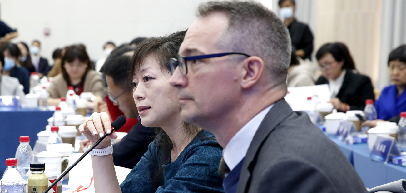 中國擴(kuò)大高水平開放決心不變 外企稱更看好中國市場<p>    企業(yè)代表表示，通過聆聽圓桌會(huì)關(guān)于黨的二十大報(bào)告的詳細(xì)解讀，對(duì)于報(bào)告重點(diǎn)內(nèi)容有了更深入更全面的掌握和理解，更加提振了在華投資的信心。<p>